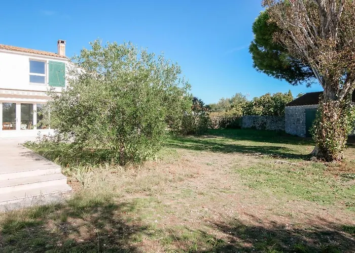 Grande Maison Pour 7 A 400m De La *